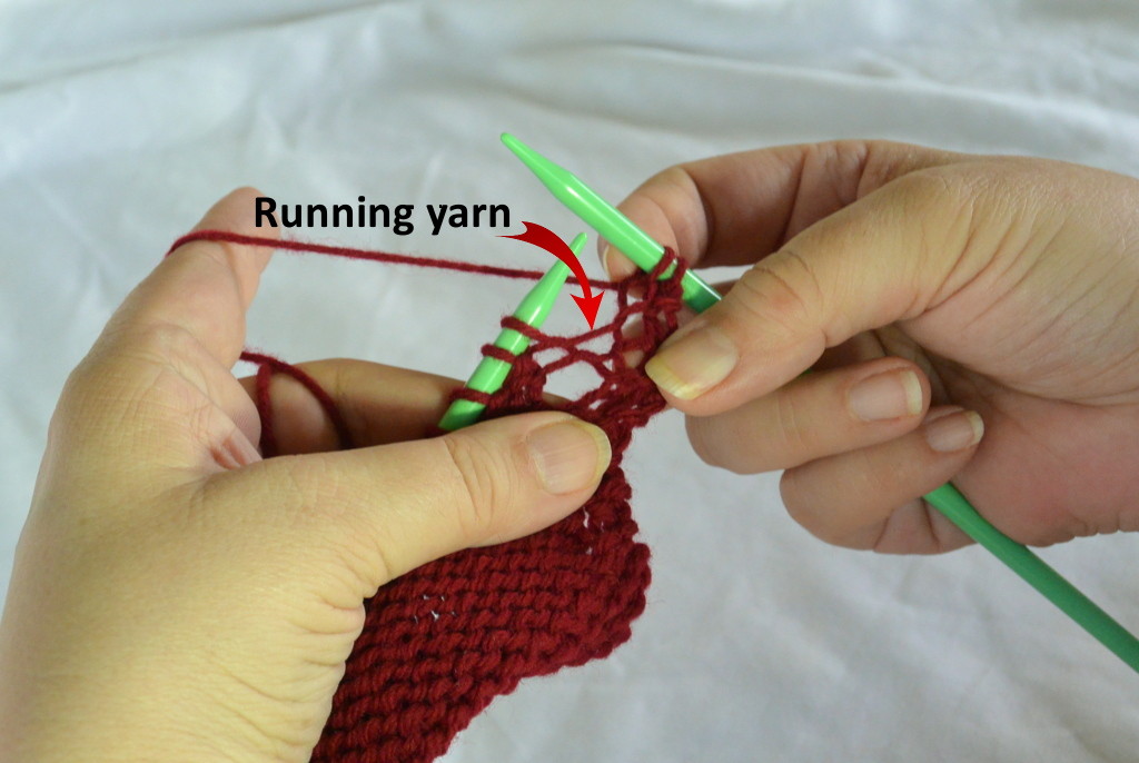 Running thread between stitches